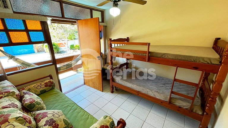 AP 2 qtos AC c/ piscina e churrasqueira em cond.