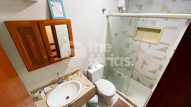 AP 2 qtos AC c/ piscina e churrasqueira em cond.