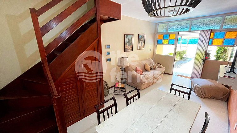 AP 2 qtos AC c/ piscina e churrasqueira em cond.