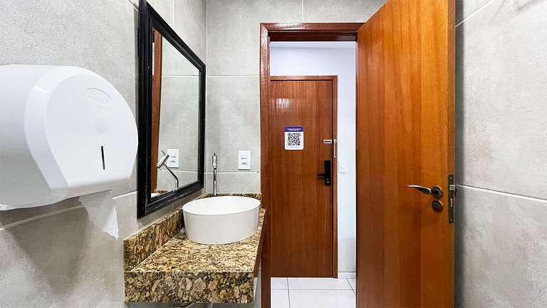 Suíte varanda e churrasqueira c/ AC | @theferias_