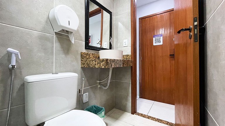 Suíte varanda e churrasqueira c/ AC | @theferias_