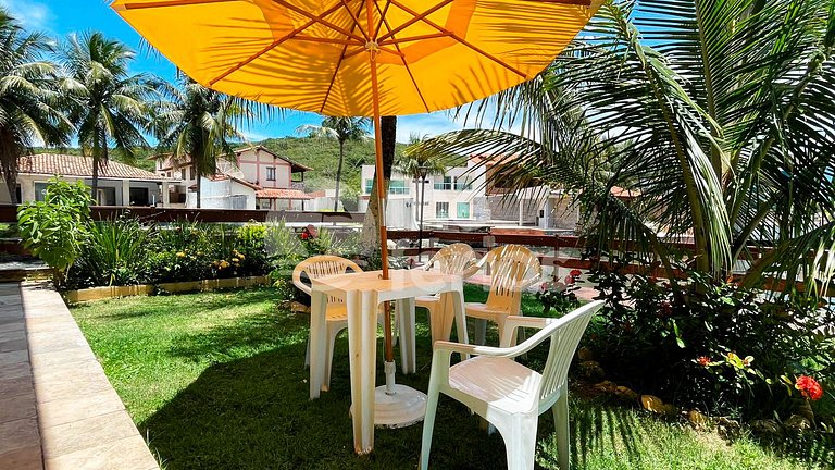 AP 2 qtos AC c/ piscina e churrasqueira em cond.