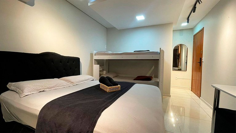 Suíte varanda e churrasqueira c/ AC | @theferias_