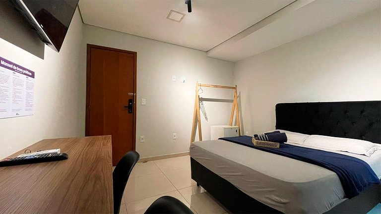 Suíte econômica c/ AC frigobar WIFI | @theferias_