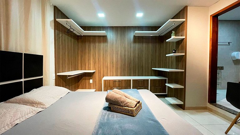 Suíte famíla WIFI frigobar e AC | @theferias_