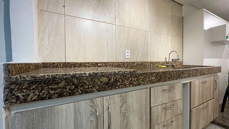 Suíte econômica c/ AC frigobar WIFI | @theferias_